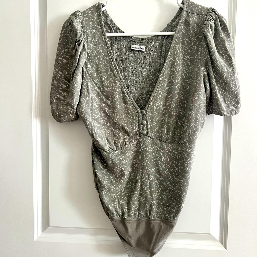 Abercrombie & Fitch green short sleeve half button v neck bodysuit